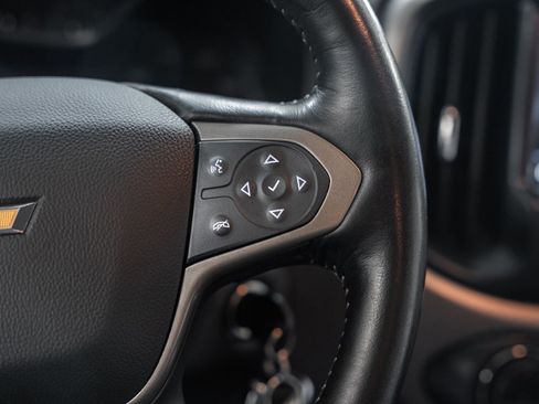 Used 2019 Chevrolet Colorado Z71 w/ Z71 Midnight Edition AWD/4WD image 34