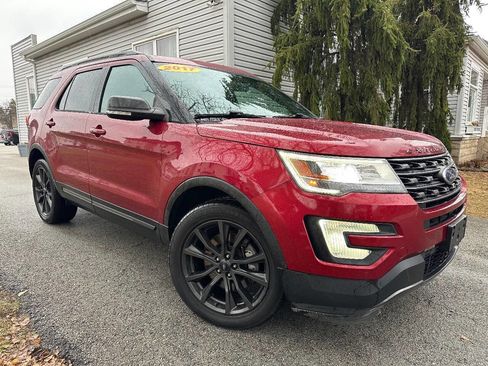 Used 2017 Ford Explorer XLT w/ Equipment Group 202A image 1