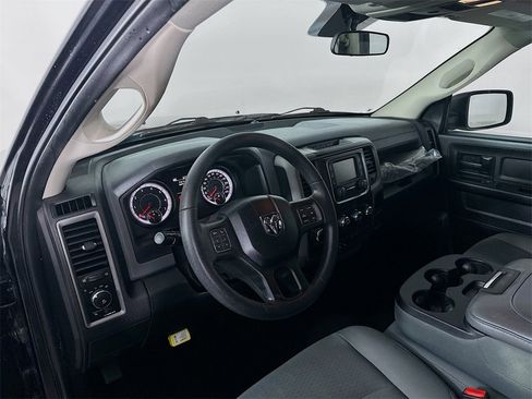 Used 2017 RAM 1500 Express image 30