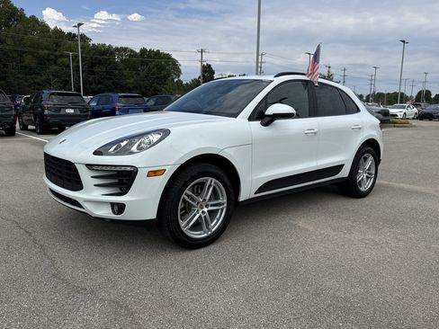 Used 2018 Porsche Macan AWD/4WD image 7