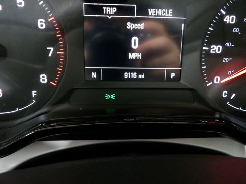 Used 2025 Chevrolet Trax LS w/ Driver Confidence Package FWD image 24