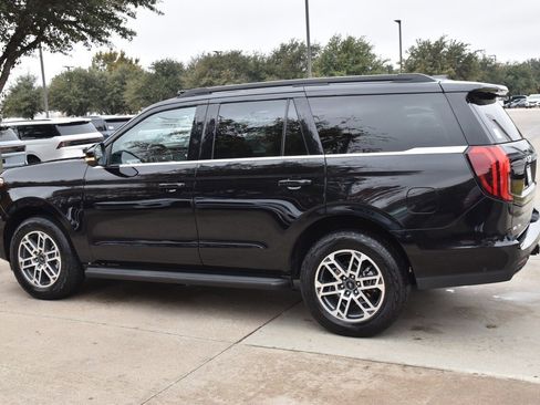 Certified 2025 Ford Expedition Active image 11