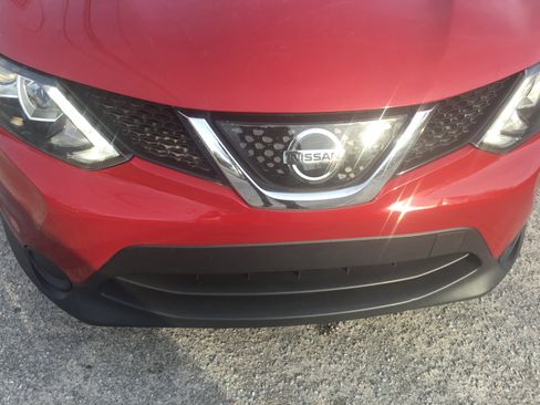 Used 2018 Nissan Rogue Sport S w/ S Appearance Package image 10