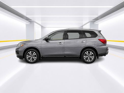 Used 2019 Nissan Pathfinder S AWD/4WD image 2