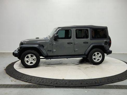 Used 2022 Jeep Wrangler Unlimited Sport AWD/4WD image 5