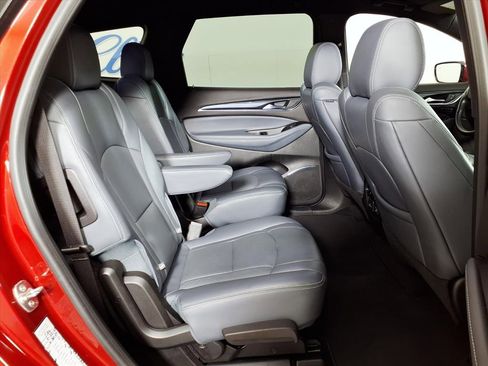 Used 2024 Buick Enclave Premium image 20