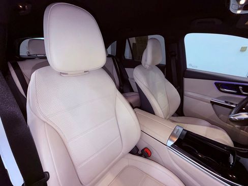 Used 2024 Mercedes-Benz GLC 300 GLC 300 BURMESTER/CARPLAY/PARK image 10