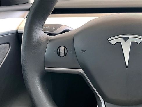 Used 2023 Tesla Model Y Performance AWD/4WD image 20
