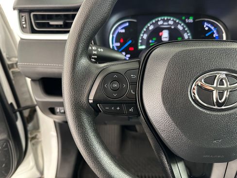 Used 2024 Toyota RAV4 XLE image 15
