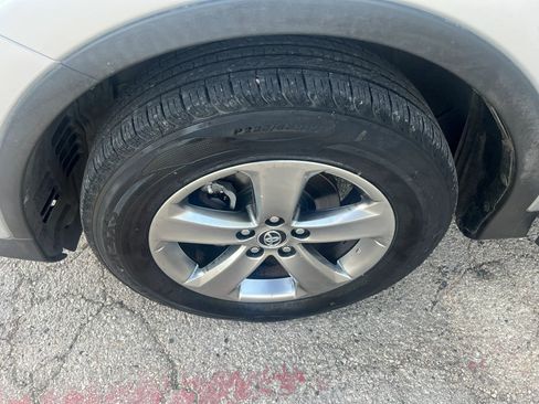 Used 2015 Toyota RAV4 XLE image 29