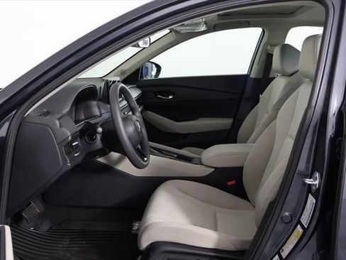 New 2025 Honda Accord SE image 5
