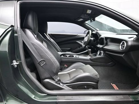 Used 2020 Chevrolet Camaro SS RWD image 23