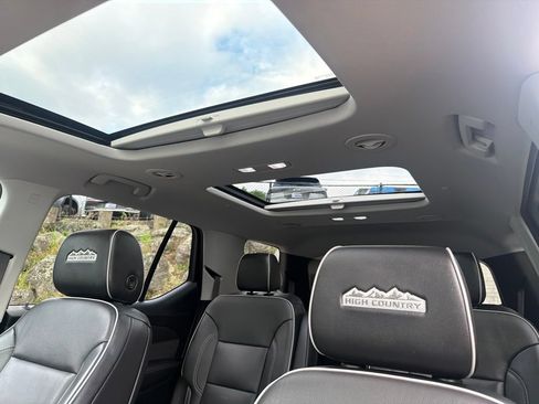 Used 2021 Chevrolet Traverse High Country w/ LPO, Floor Liner Package AWD/4WD image 17