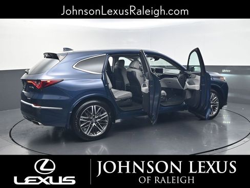 Used 2025 Acura MDX SH-AWD w/ Advance Package image 30