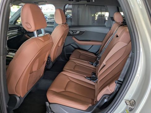 Used 2022 Audi Q7 3.0T Prestige w/ Prestige Package image 19