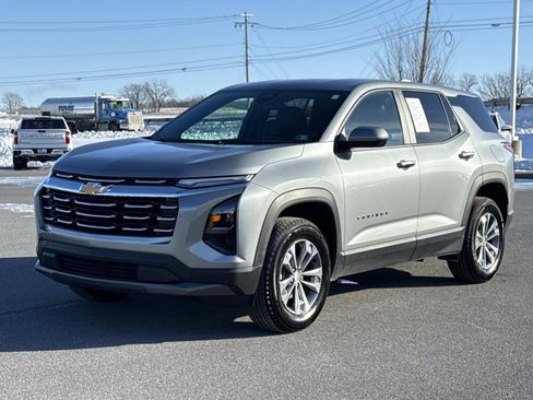 Used 2025 Chevrolet Equinox LT image 27