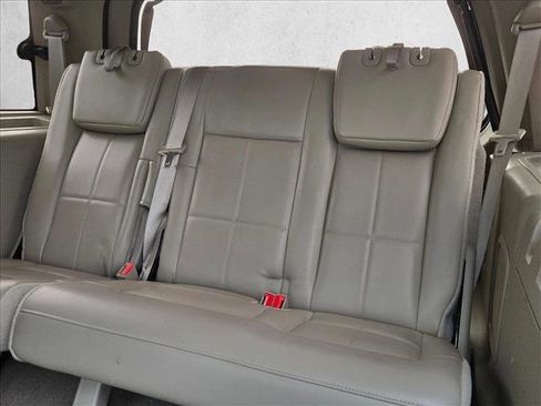 Used 2012 Lincoln Navigator 2WD image 22