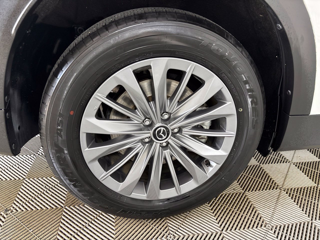 Used 2024 MAZDA CX-90 3.3 Turbo w/ Preferred Plus AWD/4WD image 36
