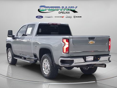 Used 2024 Chevrolet Silverado 2500 LTZ w/ LTZ Premium Package AWD/4WD image 5