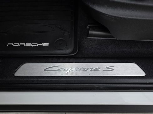 Certified 2024 Porsche Cayenne S AWD/4WD image 29
