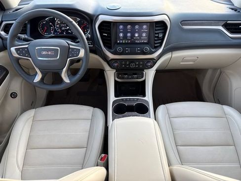 Used 2023 GMC Acadia Denali w/ Denali Ultimate Package FWD image 11