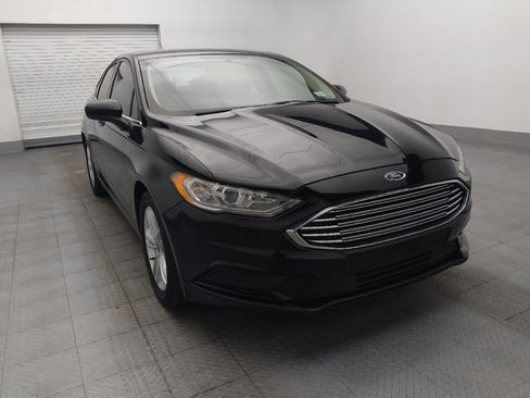Used 2018 Ford Fusion SE w/ Fusion SE Technology Package FWD image 14