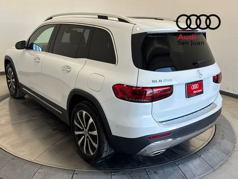 Used 2021 Mercedes-Benz GLB 250 GLB 250 image 35