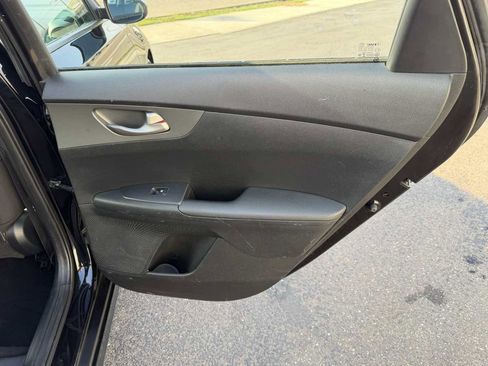 Used 2020 Kia Forte LXS image 19