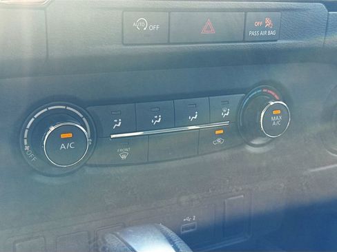 Certified 2024 Nissan Frontier SV w/ Technology Package image 15