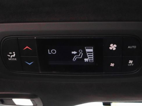 Used 2022 Chrysler Pacifica Pinnacle image 53