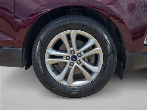 Used 2019 Ford Edge SEL w/ Equipment Group 201A FWD image 21