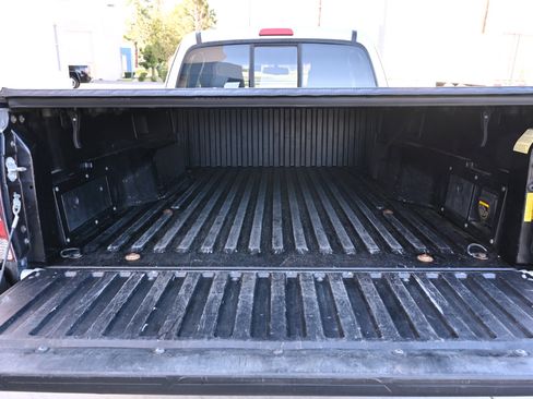 Used 2010 Toyota Tacoma 4x4 Access Cab V6 image 57