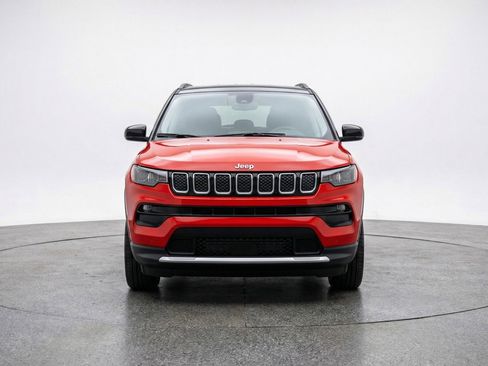 Used 2025 Jeep Compass Limited image 2
