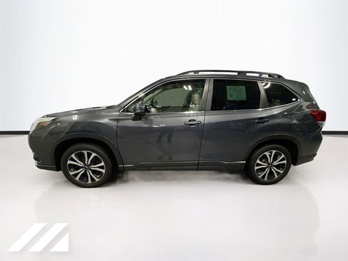 Used 2023 Subaru Forester Limited image 8