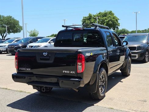 Used 2021 Nissan Frontier PRO-4X w/ Pro-4x Utility Package image 8