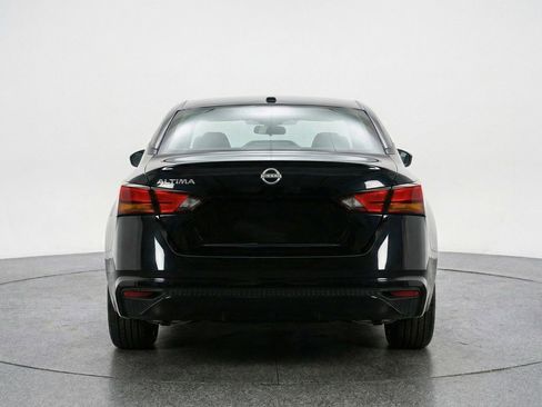 Used 2025 Nissan Altima 2.5 SV image 7