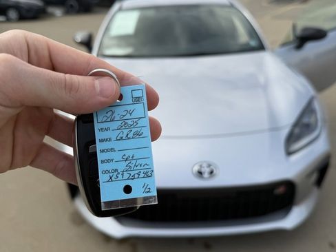 Certified 2025 Toyota GR86 w/ ALL Weather Mat Package (TMS) image 33