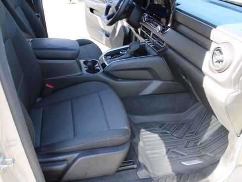 Used 2023 Chevrolet Colorado Trail Boss w/ Advanced Trailering Package image 15