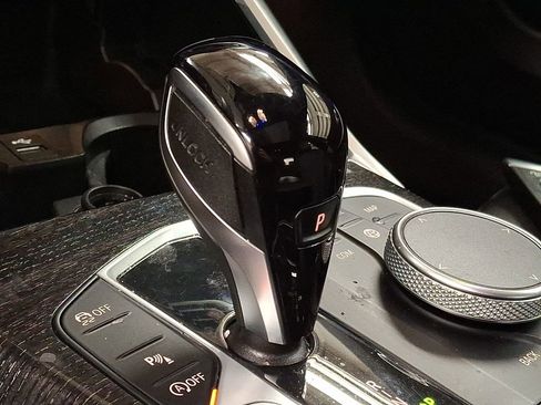 Used 2021 BMW 330i xDrive Sedan w/ Convenience Package image 13