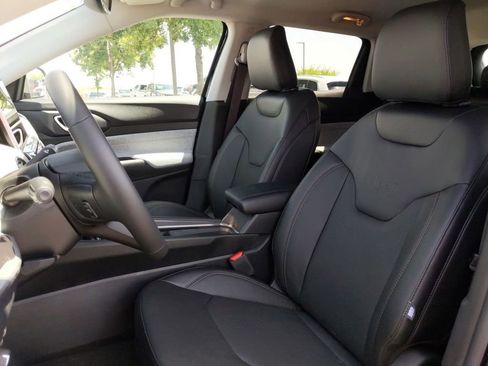 Certified 2022 Jeep Compass Latitude image 14