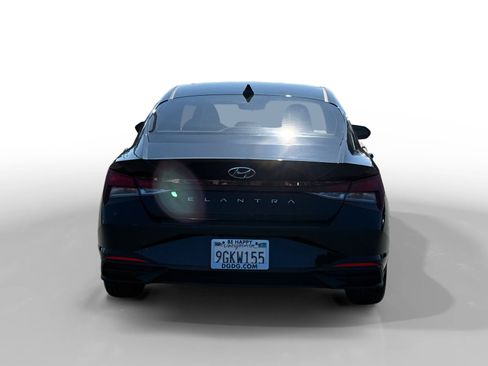 Used 2023 Hyundai Elantra SEL w/ Convenience Package FWD image 4