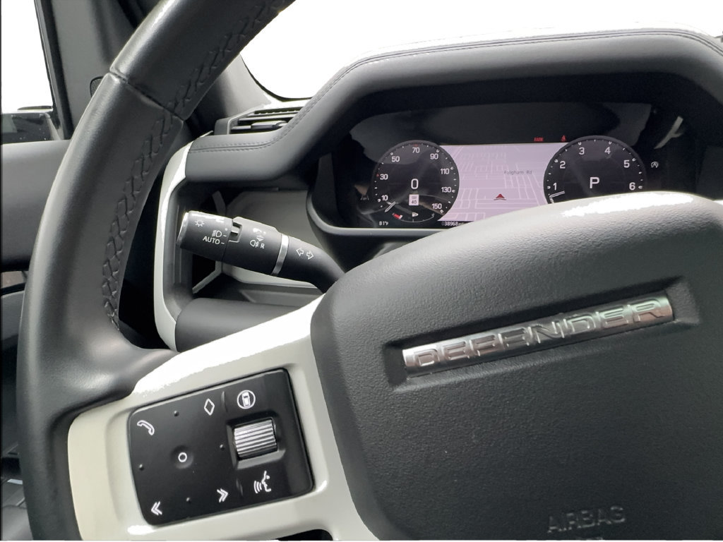 Used 2025 Land Rover Defender 110 S AWD/4WD image 44