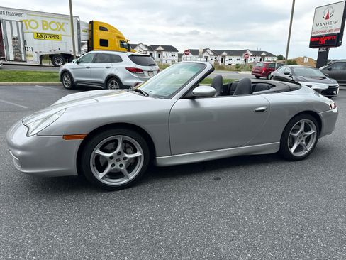 Used 2003 Porsche 911 Carrera 4 AWD/4WD image 13