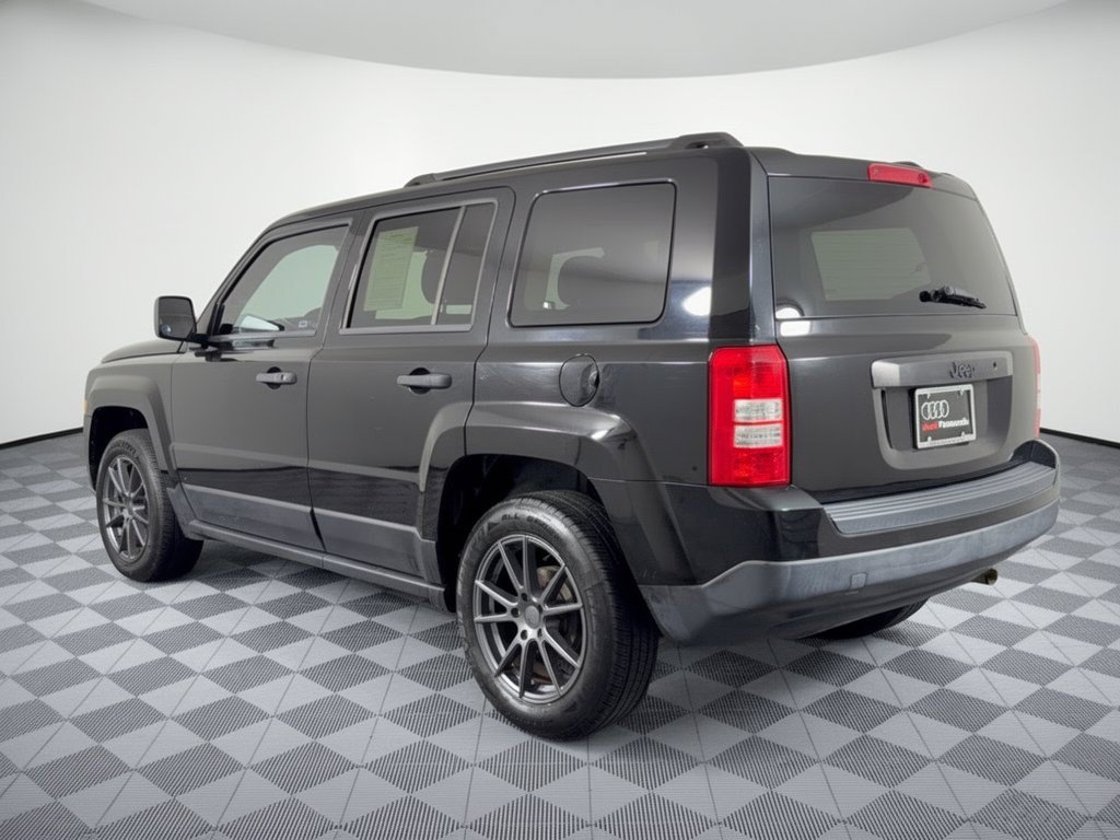 Used 2016 Jeep Patriot Sport FWD image 3