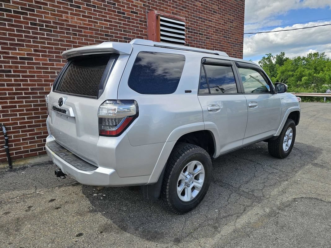 Used 2014 Toyota 4Runner SR5 AWD/4WD image 19