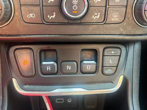 Used 2020 GMC Terrain SLE w/ Driver Convenience Package FWD image 25