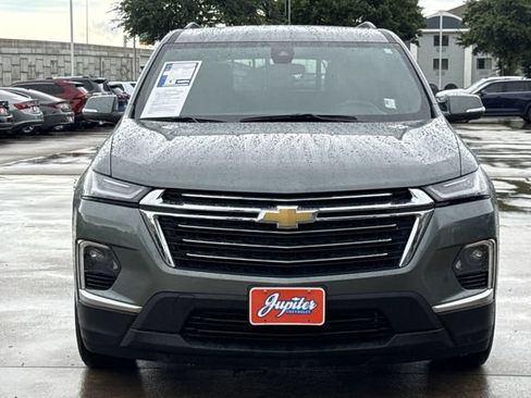Certified 2023 Chevrolet Traverse LT FWD image 9