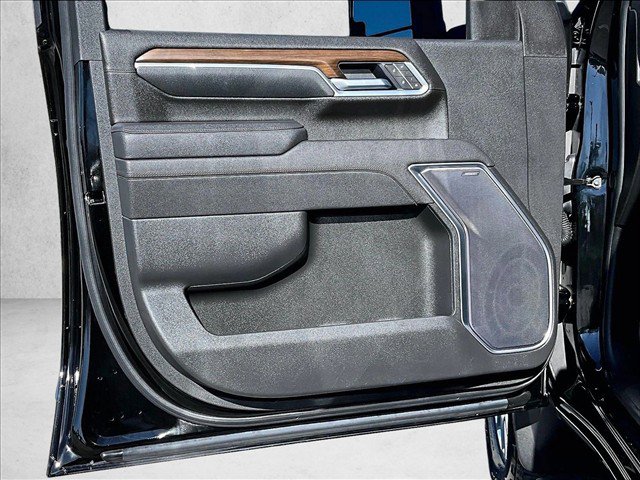 Used 2025 Chevrolet Silverado 2500 High Country w/ High Country Premium Package AWD/4WD image 17