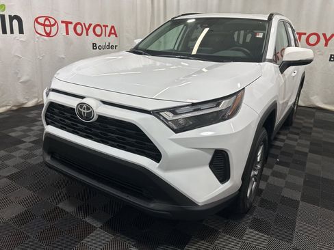 Used 2025 Toyota RAV4 XLE image 3