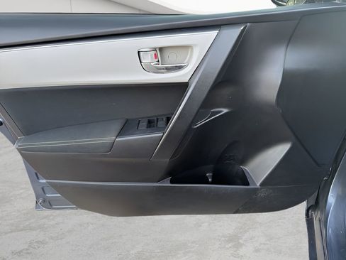 Used 2017 Toyota Corolla L image 20